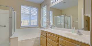 Beautiful 4 BD 2 BA Lincoln Home Gallery 26