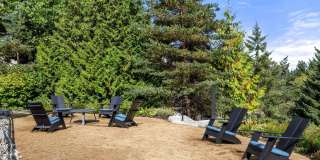 Montair at Somerset Hill Gallery 18