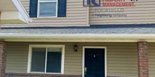 MOVE IN SPECIAL - 2 Bed 1.5 Bath Town Home - 1 Car garage Gallery 18