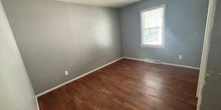 Charming 3 bed 1 bath with garage in quiet neighborhood! Gallery 8