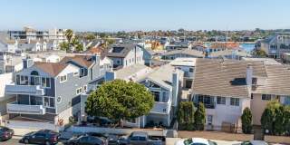 9-MONTH FURNISHED WINTER RENTAL MID SEPT 2026 THROUGH MID JUNE 2027 **3-car parking** Gallery 1