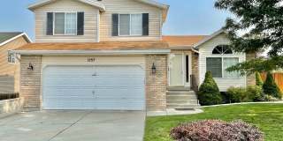 Beautiful Sandy Home on East Bench! Gallery 1