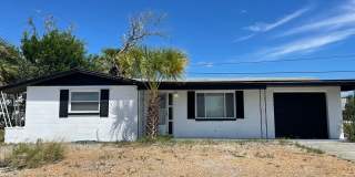 2 Bed/1 Bath Single-family Home-- AVAILABLE NOW! Gallery 5