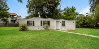 10406 Pinehurst Drive 10406 Pinehurst Drive Gallery 1