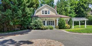 1058 Plandome Road Gallery 1