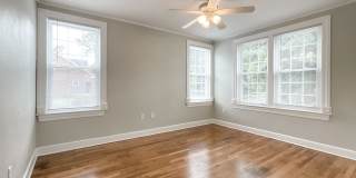 Bright & Spacious 2BR Unit w/ Bay Windows! Gallery 13
