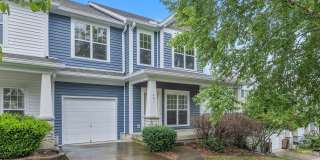 Spotless 3BR/2.5BA townhome minutes from West End, Downtown Nashville! Spotless 3BR/2.5BA townhome minutes from West End, Downtown Nashville! Gallery 1
