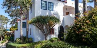 Charming comfy Studio in La Jolla Village! Gallery 32
