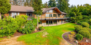 FULLY FURNISHED CHARMING 7 BEDROOM HOME WITH PRIVATE DOCK! SET UP A TOUR TODAY! Gallery 1