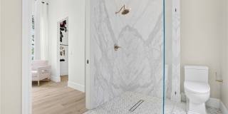 304 N Royal Ascot Drive Gallery 58