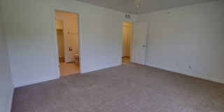 Gorgeous 3 Bedroom Townhome Gallery 20