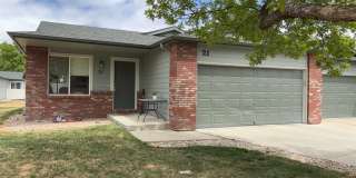 Great West-Side Duplex w/ Two-Car Garage Gallery 3