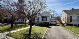 3 Bedroom / 2 Bath Home - Bespoke Elegance in the University District! Gallery 36