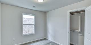 Brand New Construction in Varenna Landing! Gallery 23