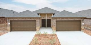 2 Weeks Free! Beautiful 3-Bedroom Home with Open Floor Plan & Private Backyard in New Braunfels Gallery 1
