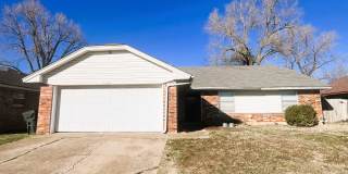 Norman. 3 bed, 2bath, 2 car garage with storm shelter Gallery 1
