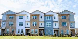 Luxury Town Home - Williamson County - End Unit Gallery 1