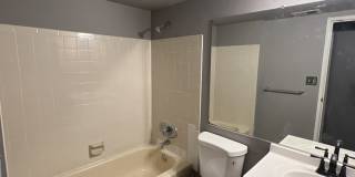Spacious 2 Bed, 2 Bath Condo – Prime Lowry Location! Gallery 17