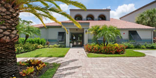 Vantage on Hillsborough Apartments Gallery 22