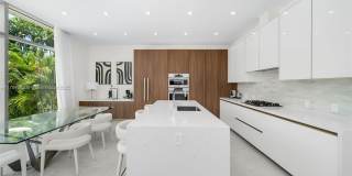 1201 West 47th Street Gallery 7