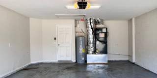 Spacious Three-Bedroom Home in Savannah Estates Gallery 23