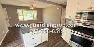 Blaine House on Large Corner Lot, Updated Kitchen & Baths, Family Room, Private Deck Area Gallery 6