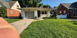 Charming 3-Bedroom Oakwood Home – 319 Orchard Dr Gallery 1