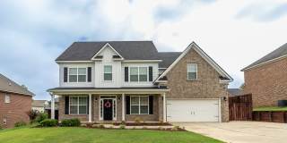 Beautiful 5 Bedroom, 4 Full Bath Family Home Gallery 1