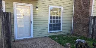 Spacious 1 Bedroom, 1.5 Bath Townhouse – Minutes from Nashville Spacious 1 Bedroom, 1.5 Bath Townhouse – Minutes from Nashville Gallery 1