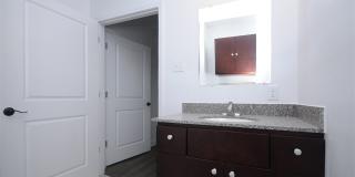 528 E PARKWAY Ave Gallery 12