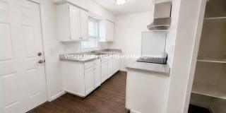 Updated 2-bedroom, 1 bathroom Tri-plex unit located in North Stockton. Gallery 4