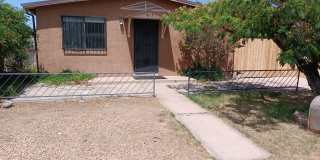 3 Bedroom, 1 Bathroom Home! Schedule a Showing Soon! Gallery 1