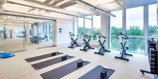 741 N Hudson Ave Gallery 12