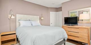 169 Mason Street Gallery 14