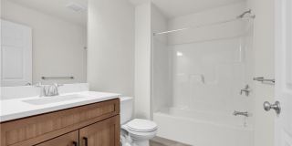 1513 Maple Street unit: 202 Gallery 16