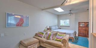 Beautifully Remodeled Home in Fantastic Westside Village/Palms location Gallery 20