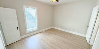 NOW SHOWING: 2 Bedroom / 1 Bath Duplex located at 1132 N Oxford St. in Indianapolis, IN Gallery 15
