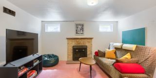 Charming Downtown Oasis | Steps to Pearl Street Gallery 25