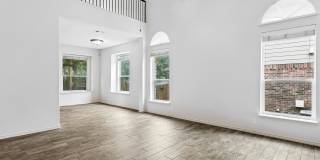 Stylish Open-Concept Home with Main Floor Primary Retreat Gallery 7