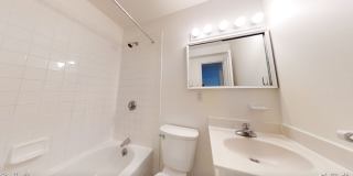 Luxury 2-Bedroom, 1.5-Bathroom Apartment - Pets Welcome! Heat/Hot Water Included Gallery 5