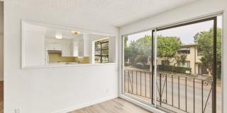 HUGE 2 bed 2 bath in Prime Santa Monica! Gallery 10