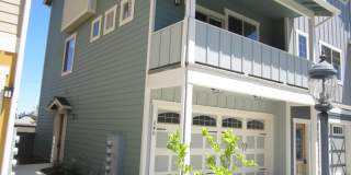 Charming 3 Story Town Home for Rent Gallery 1