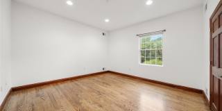 385 Livingston Street Gallery 23