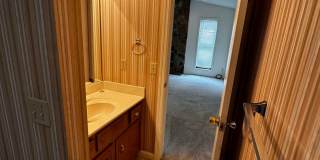 Available from May 15th.  2 Bedroom home with garage. Great Area and Location! Gallery 32