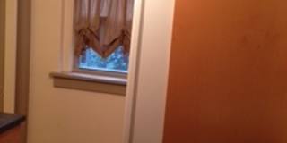 Terrific College Avenue 3 bed/2 bath house - 3 blocks from The Hill Gallery 8
