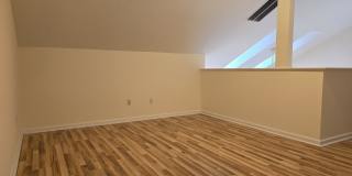 511 Elm Street Gallery 15