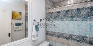Updated Craftsman Living: 2BR/2BA + Den in NW Rochester Gallery 19