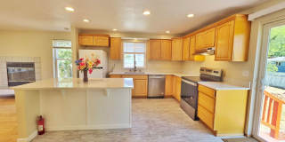 Charming 4 Bed 2 Bath Home in Des Moines, WA. Gallery 9