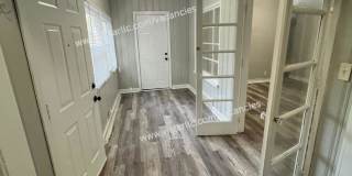 3 Bedrooms • 1 Bathroom • Bonus Game & Office Space Gallery 10