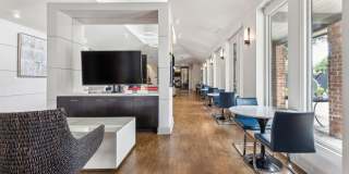 Vintage at 18th Street Gallery 16